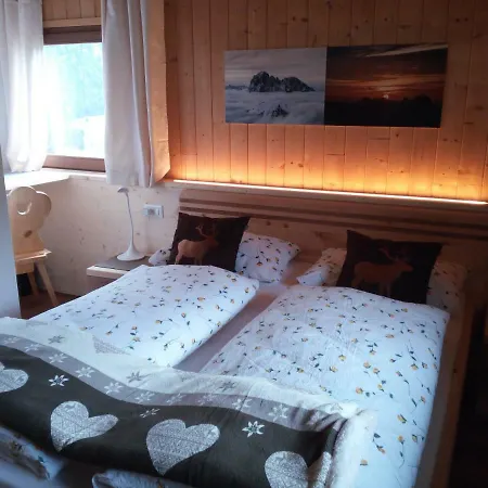 Rifugio Fermeda Hutte *