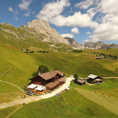 Venkovský dům Rifugio Fermeda Hutte
